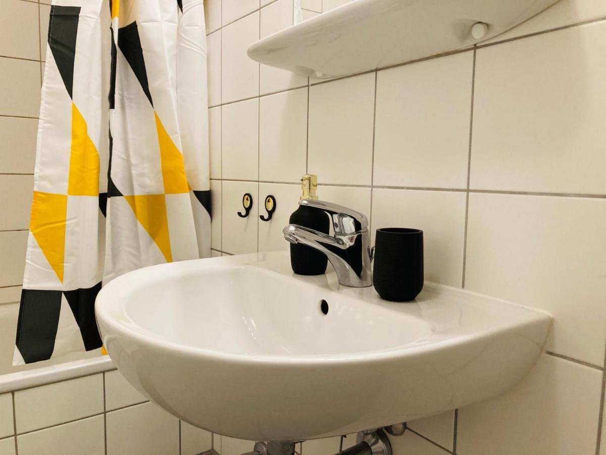 Apstay City Residence Apartments ǀ Free Parking & Self Check-In Graz Esterno foto
