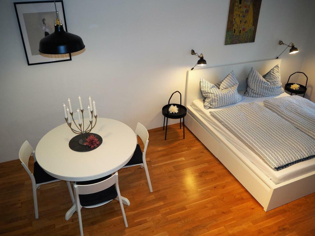Apstay City Residence Apartments ǀ Free Parking & Self Check-In Graz Esterno foto