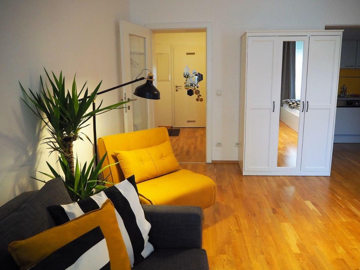 Apstay City Residence Apartments ǀ Free Parking & Self Check-In Graz Esterno foto