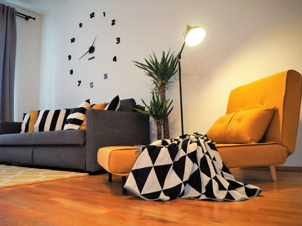 Apstay City Residence Apartments ǀ Free Parking & Self Check-In Graz Esterno foto