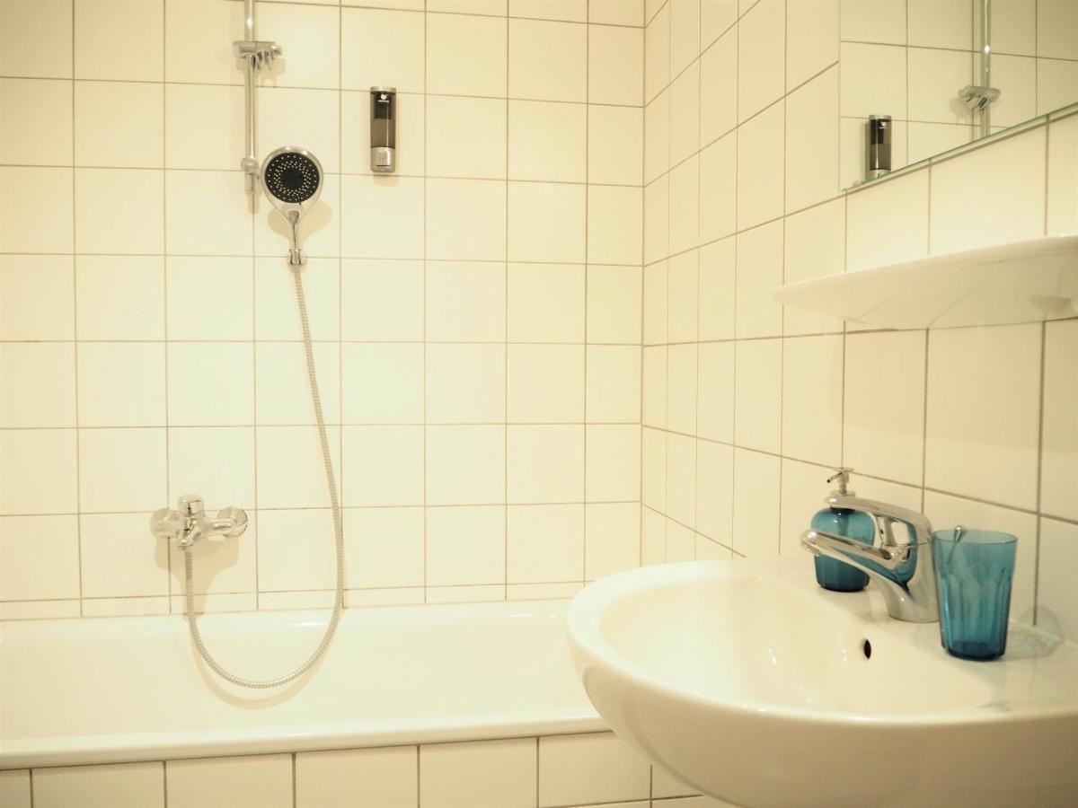 Apstay City Residence Apartments ǀ Free Parking & Self Check-In Graz Esterno foto