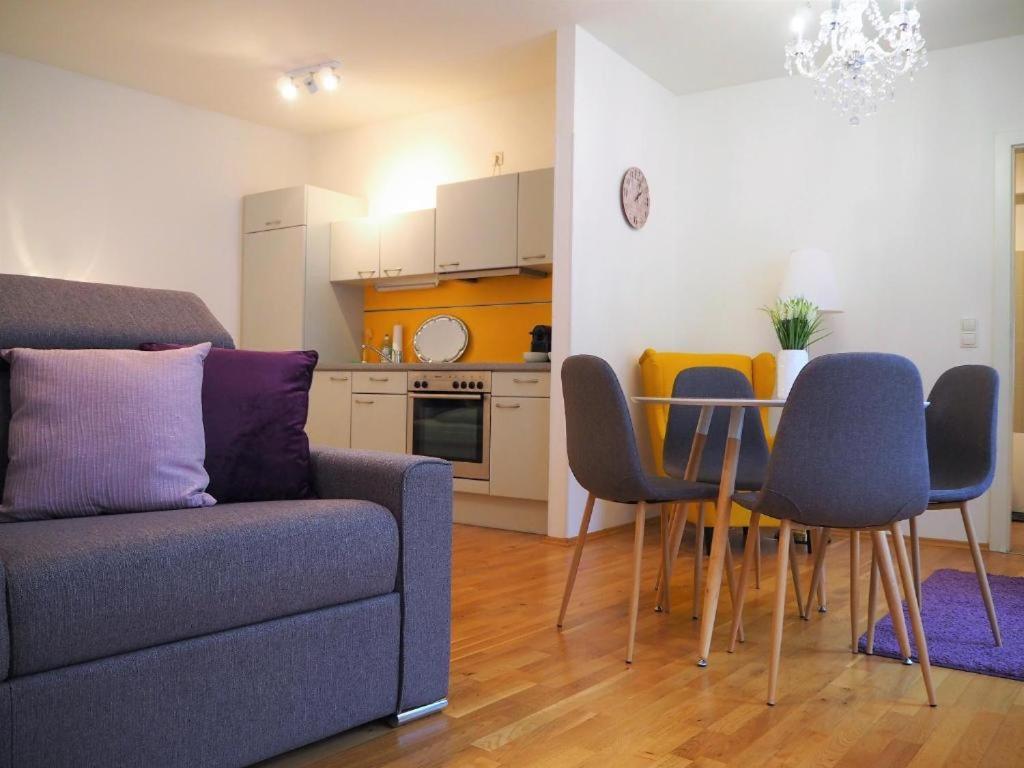 Apstay City Residence Apartments ǀ Free Parking & Self Check-In Graz Esterno foto